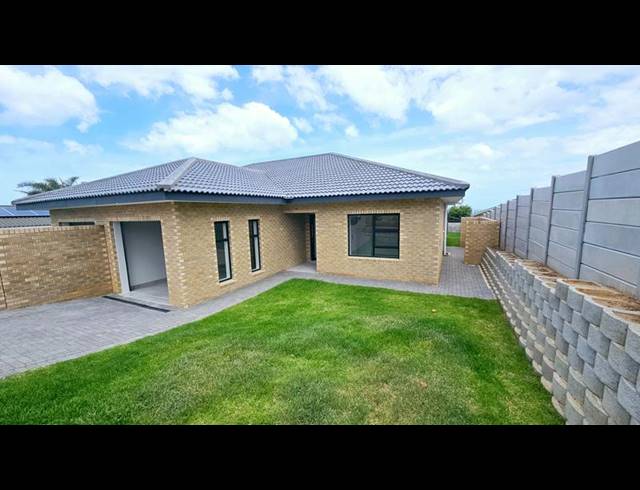 3 BEDROOM HOUSE FOR SALE IN DANA BAY